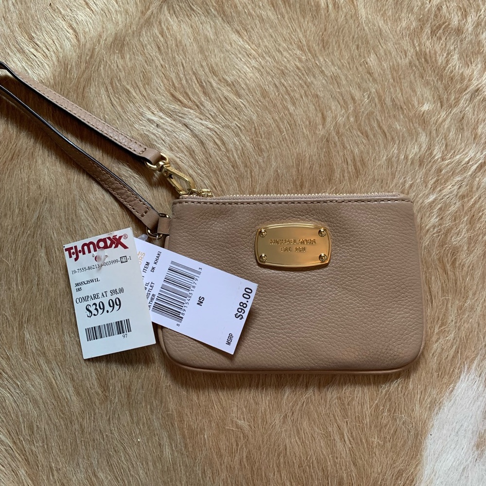 Michael Kors tan small wristlet